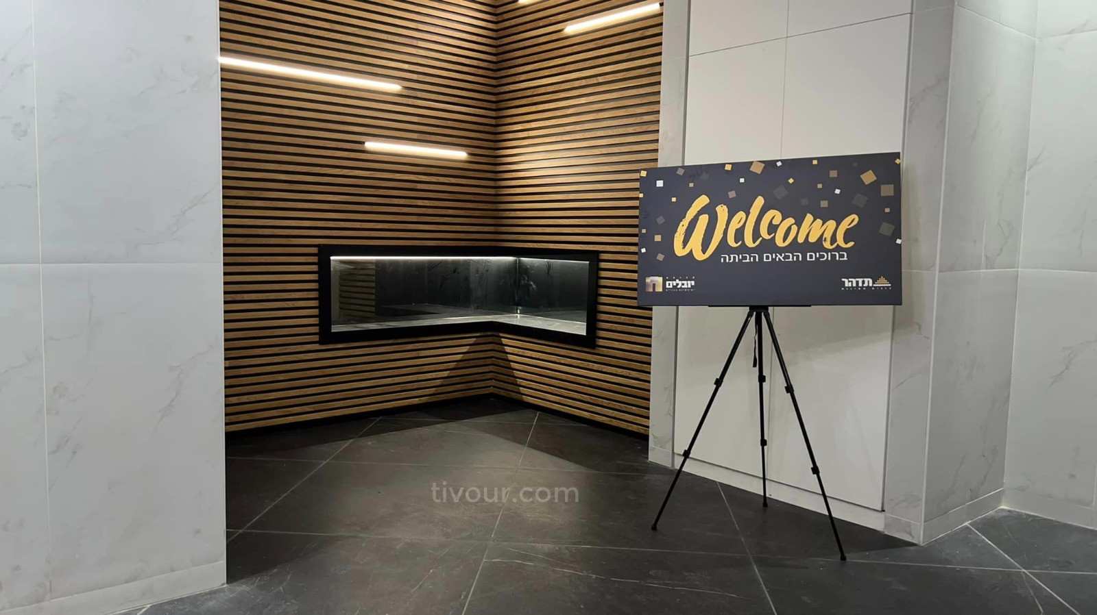 Apartamento 4 cômodos Ashdod Het 210-IBL-1985