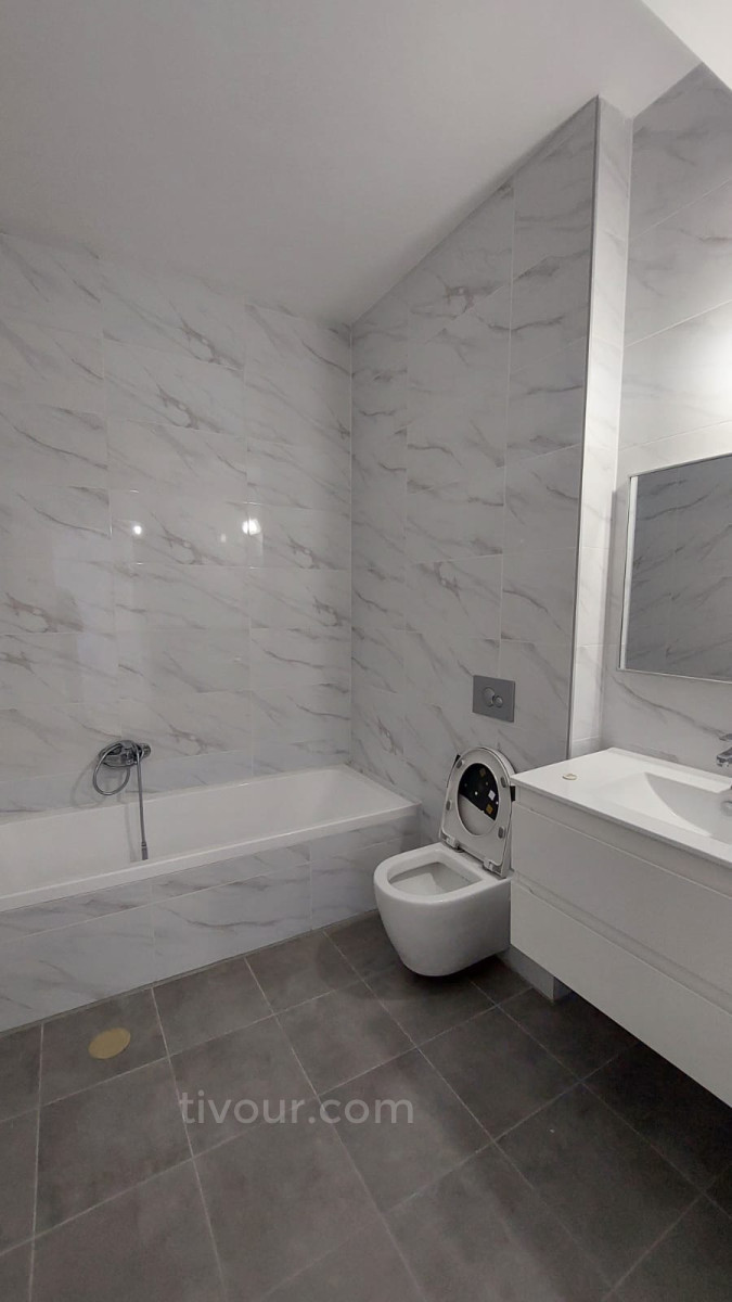 Apartamento 2 cômodos Ashdod Het 210-IBL-1986