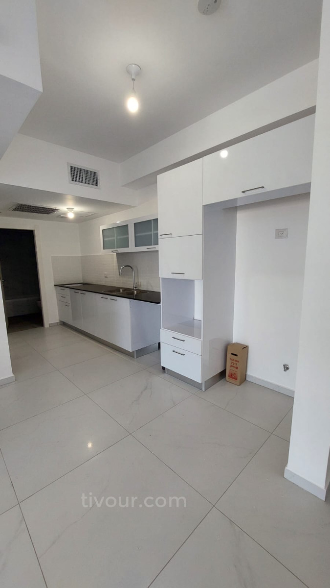 Apartamento 2 cômodos Ashdod Het 210-IBL-1986