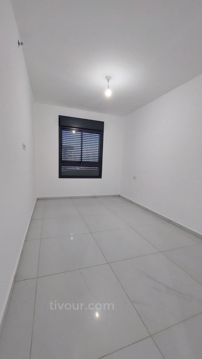 Apartamento 2 cômodos Ashdod Het 210-IBL-1986