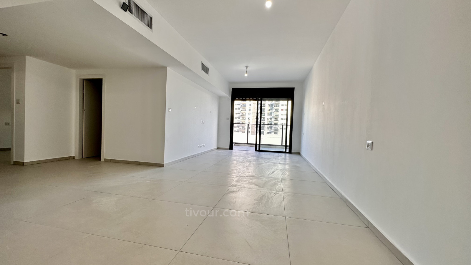 Apartamento 4 cômodos Ashdod Het 210-IBL-1994