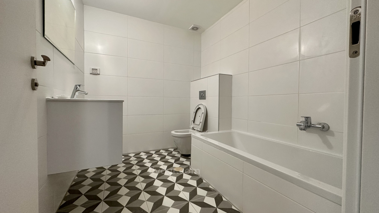 Apartamento 4 cômodos Ashdod Het 210-IBL-1994