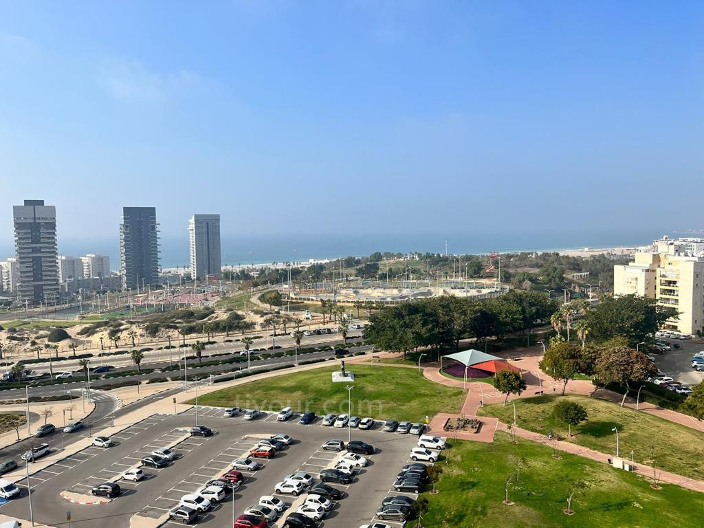 Apartamento 4 cômodos Ashdod City 210-IBL-1997