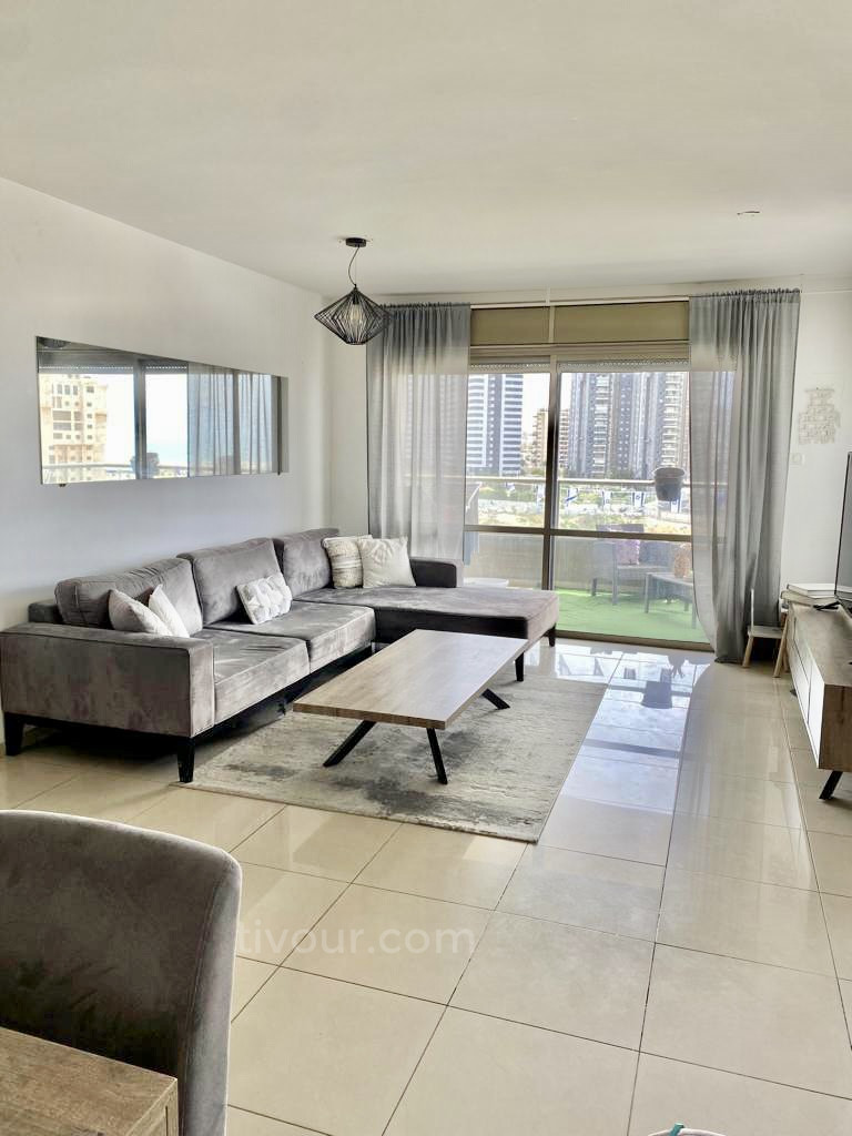 Apartamento 4 cômodos Ashdod Marina 210-IBL-1998