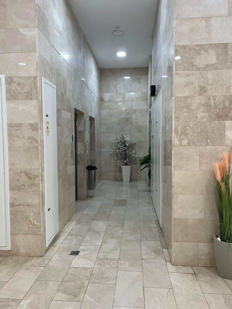 Apartamento 4 cômodos Netivot Kiryat Menahem 210-IBL-2000