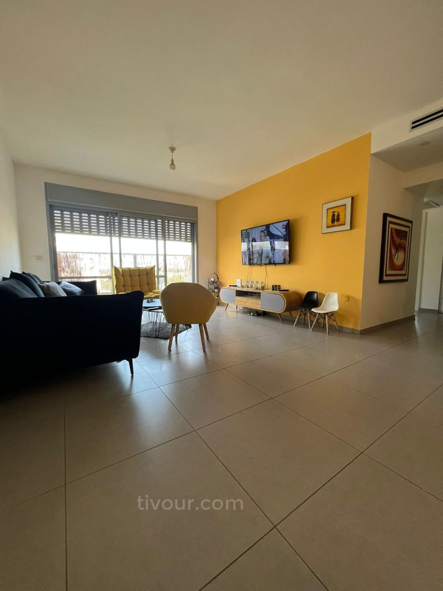Apartamento 4 cômodos Netivot Kiryat Menahem 210-IBL-2000