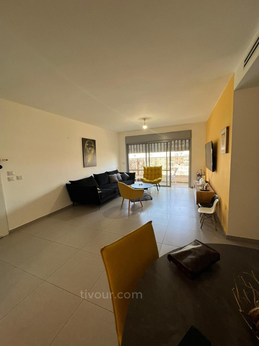 Apartamento 4 cômodos Netivot Kiryat Menahem 210-IBL-2000