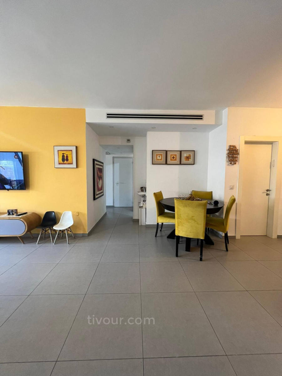 Apartamento 4 cômodos Netivot Kiryat Menahem 210-IBL-2000