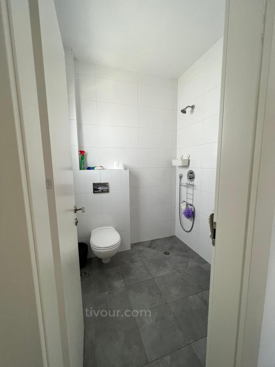 Apartamento 4 cômodos Netivot Kiryat Menahem 210-IBL-2000