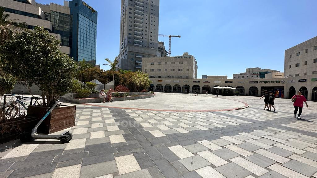 Escritórios 3 cômodos Ashdod City 210-IBL-2003