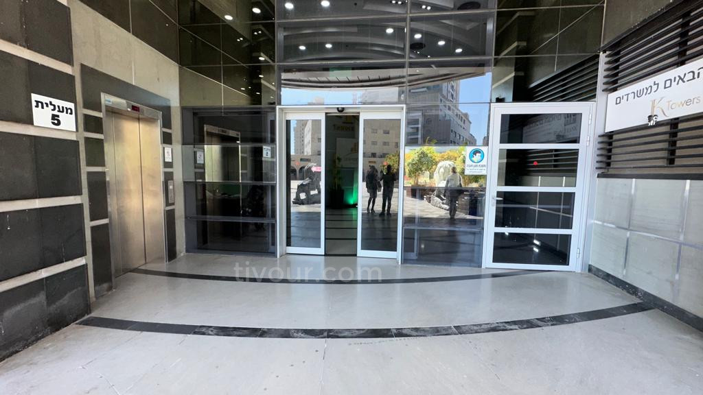 Escritórios 3 cômodos Ashdod City 210-IBL-2003