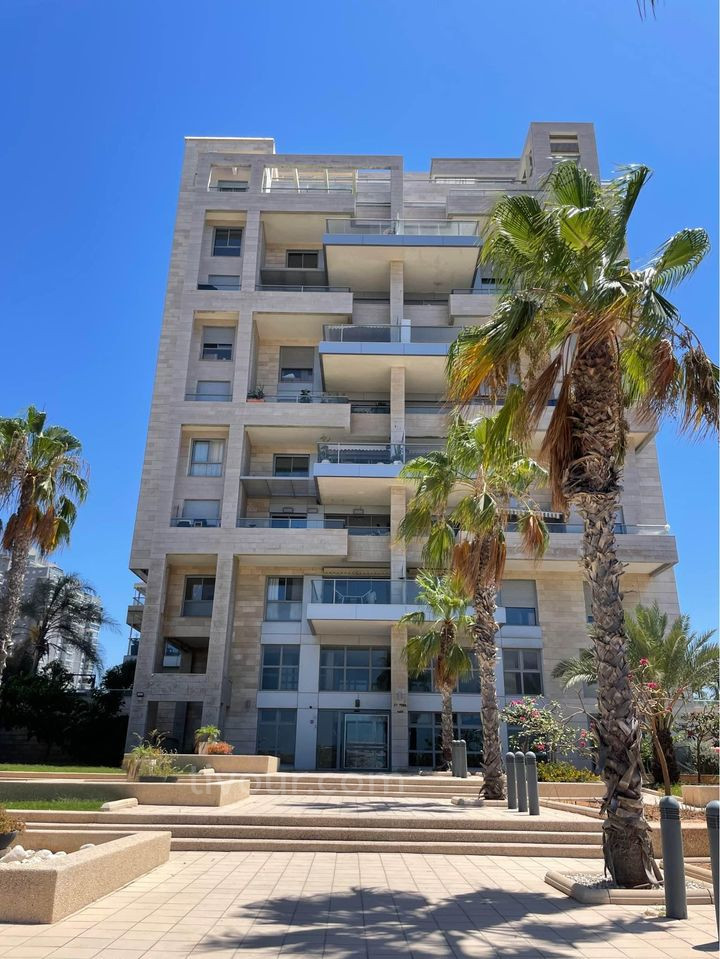 Apartamento 5 cômodos Ashdod Marina 210-IBL-2005