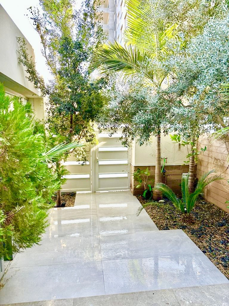 Casarão 8 cômodos Ashdod Marina 210-IBL-2024