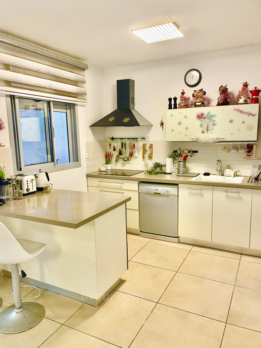Apartamento 5 cômodos Ashdod Marina 210-IBL-2026