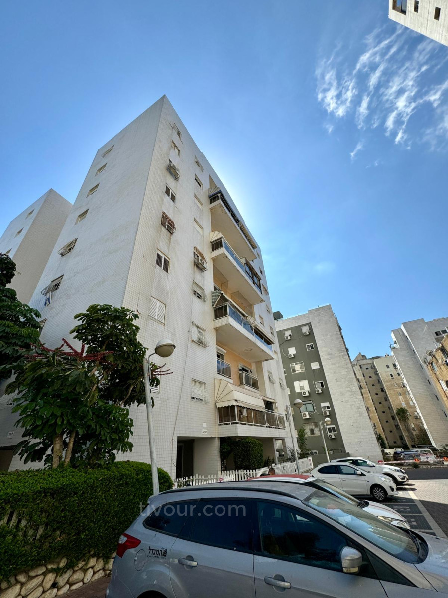 Apartamento 4 cômodos Ashdod Dalet 210-IBL-2044