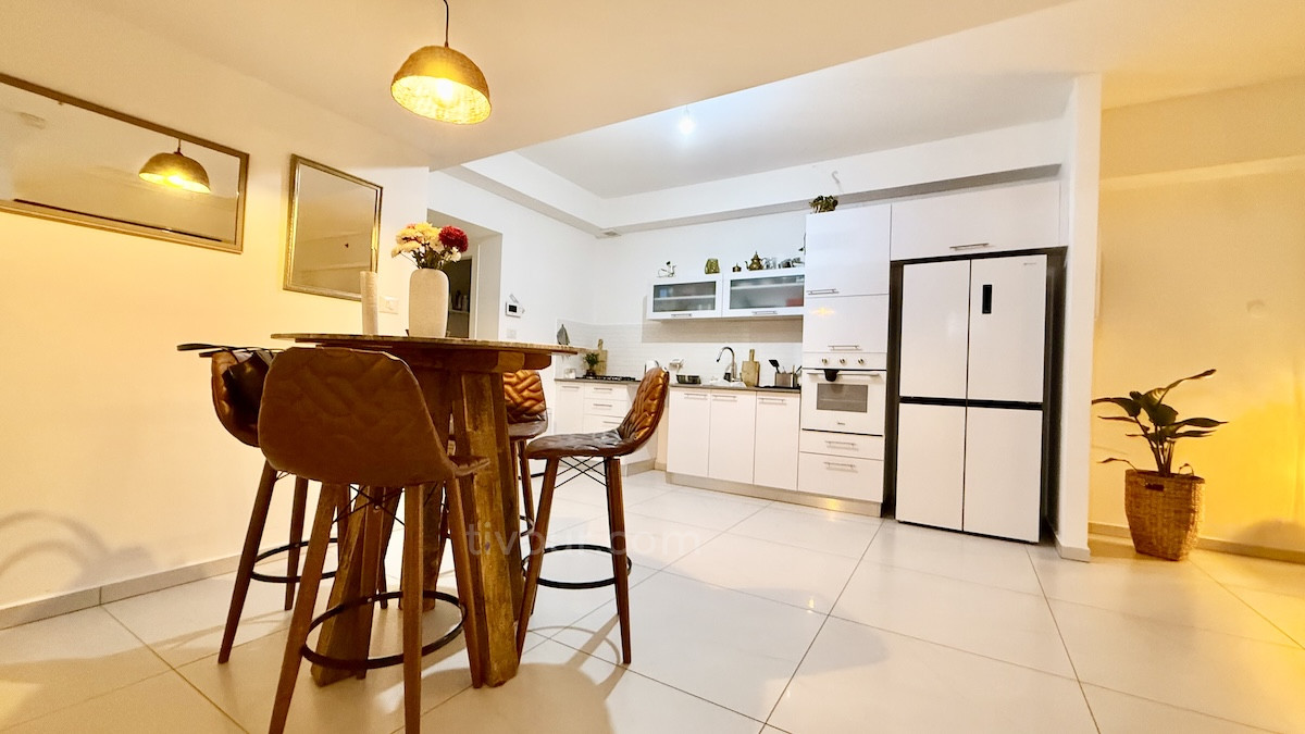 Apartamento 2.5 cômodos Ashdod Het 210-IBL-2052