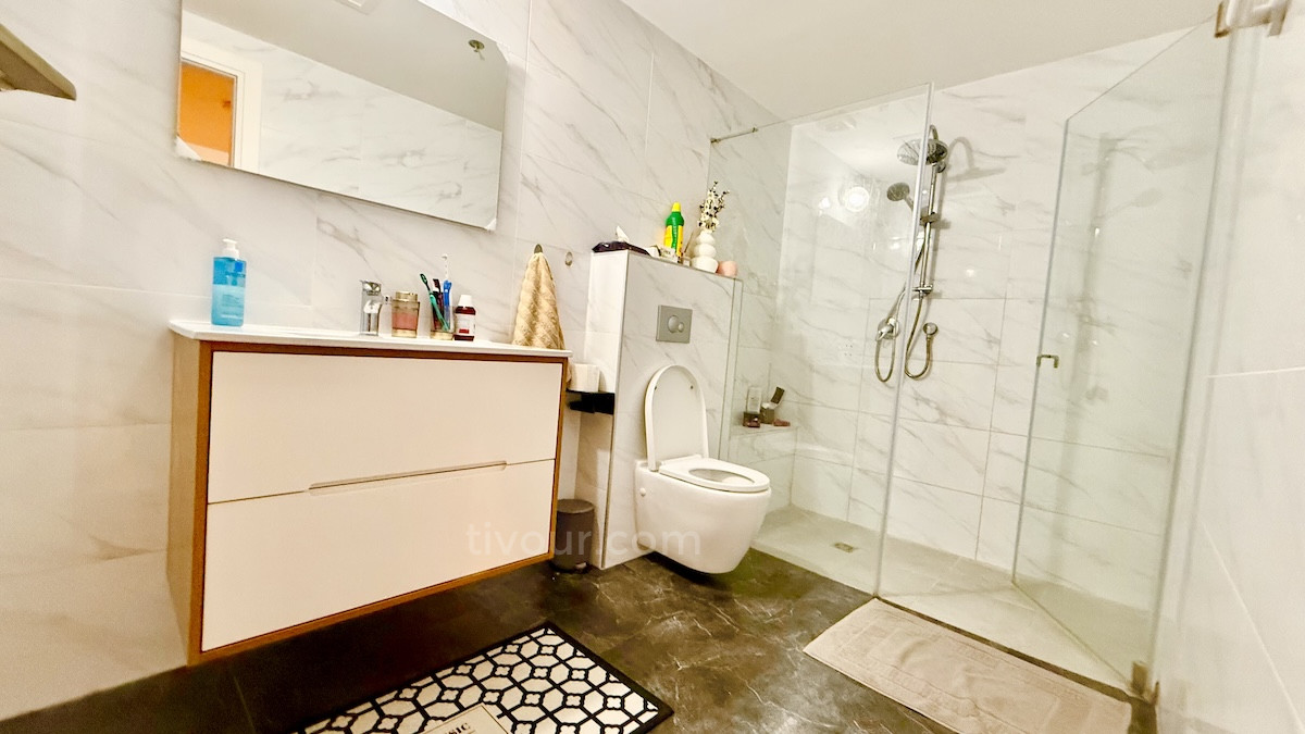 Apartamento 2.5 cômodos Ashdod Het 210-IBL-2052