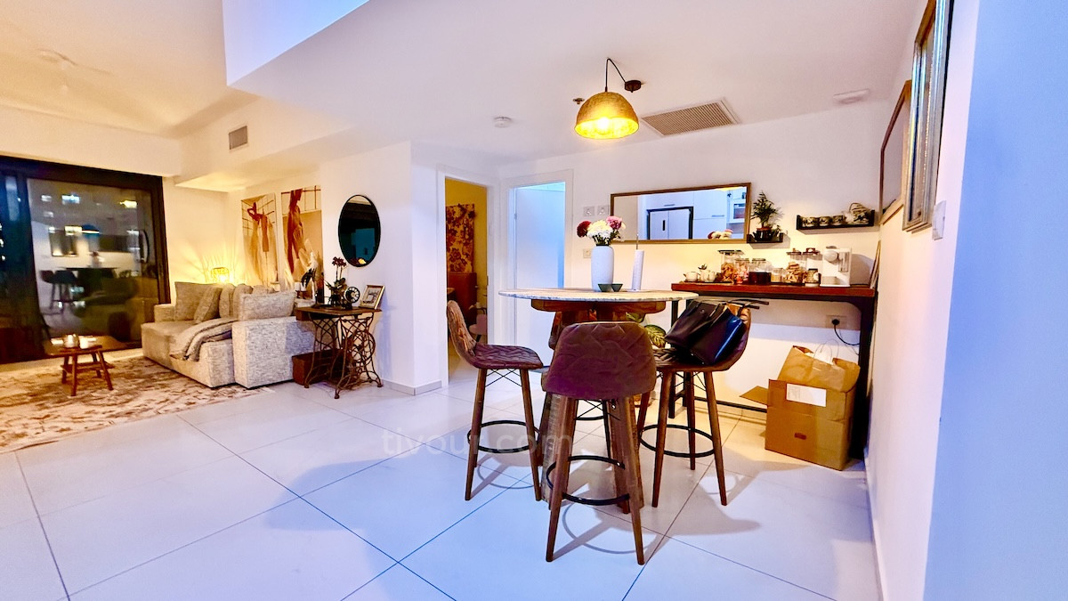 Apartamento 2.5 cômodos Ashdod Het 210-IBL-2052