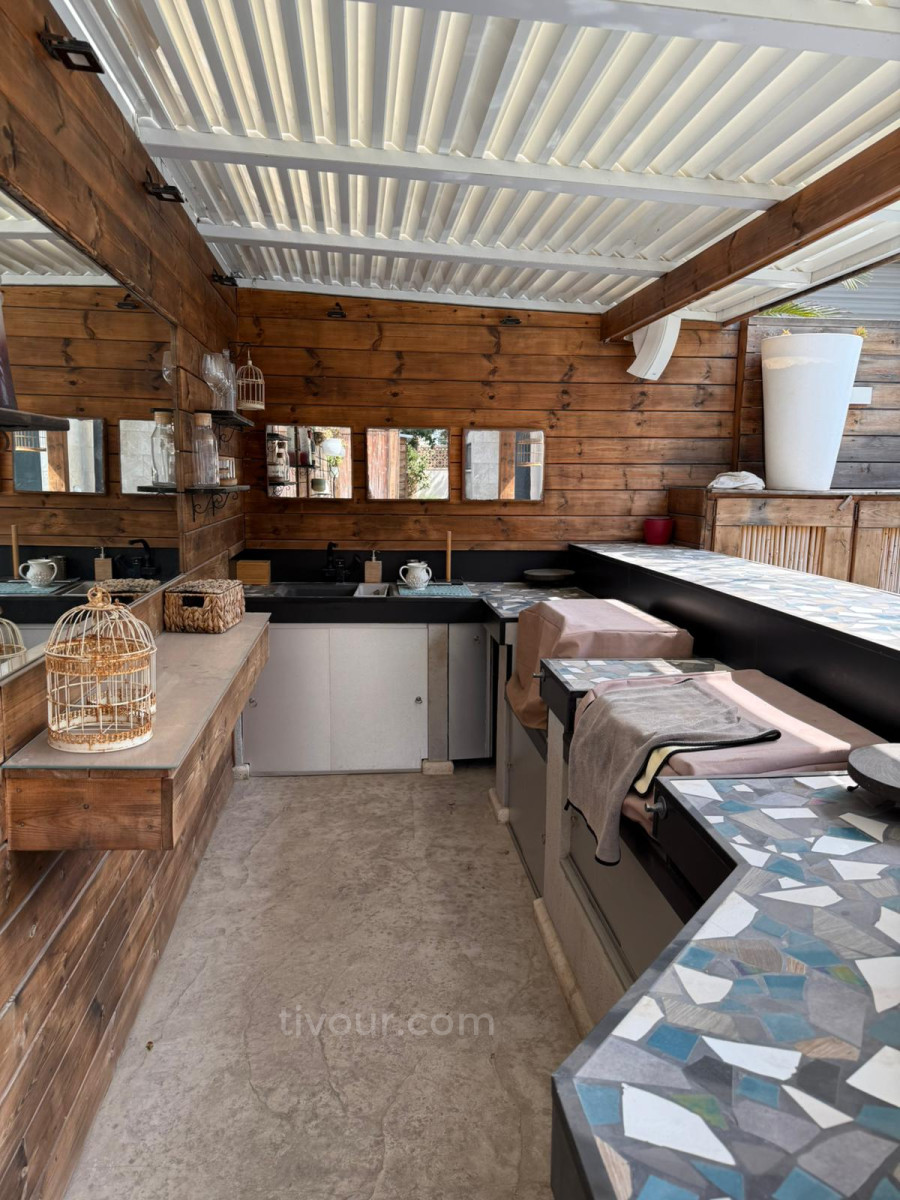 Casarão 8 cômodos Ashdod Yud Zayin 210-IBL-2108