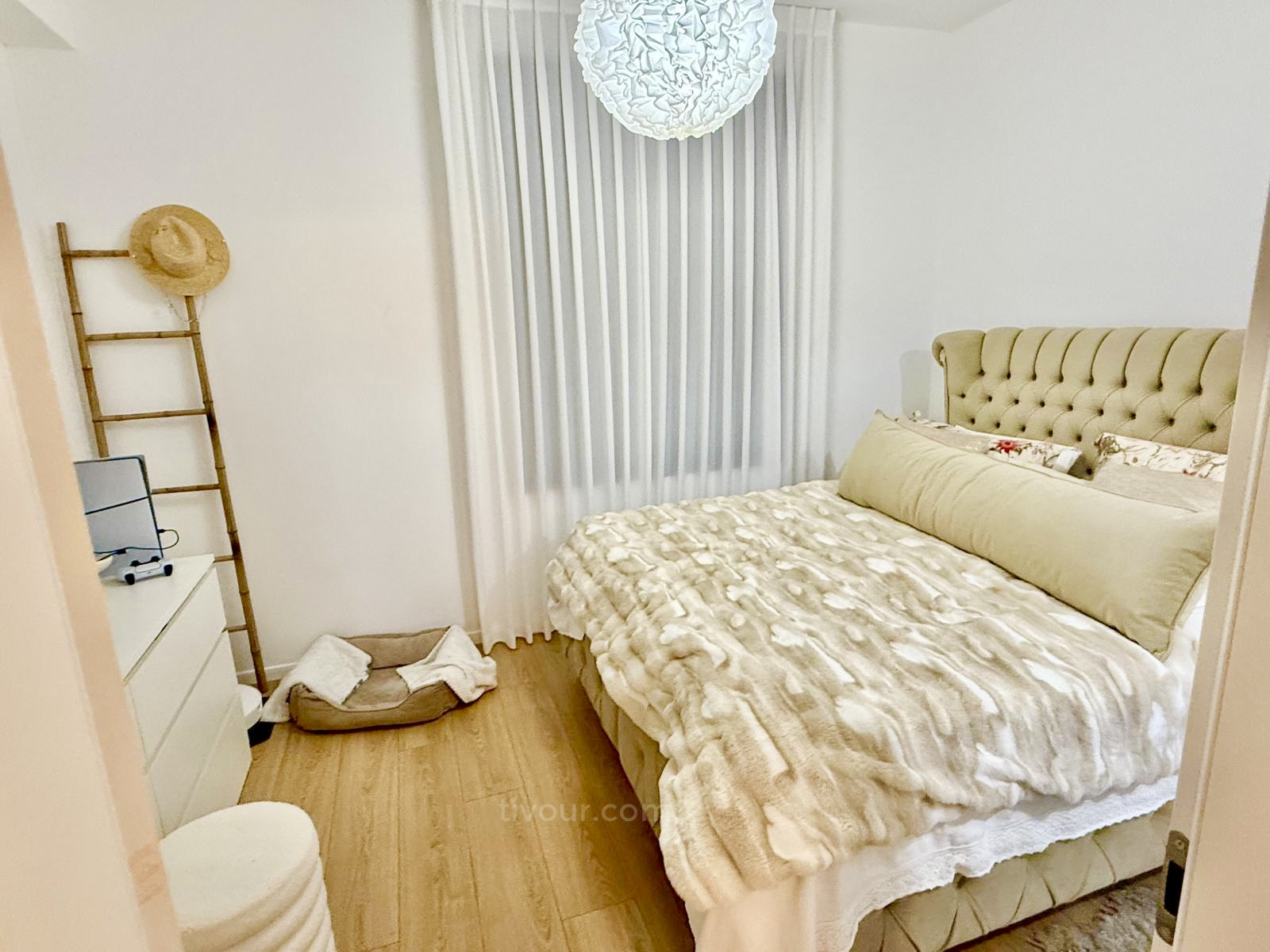 Apartamento 4 cômodos Ashdod Het 210-IBL-2110