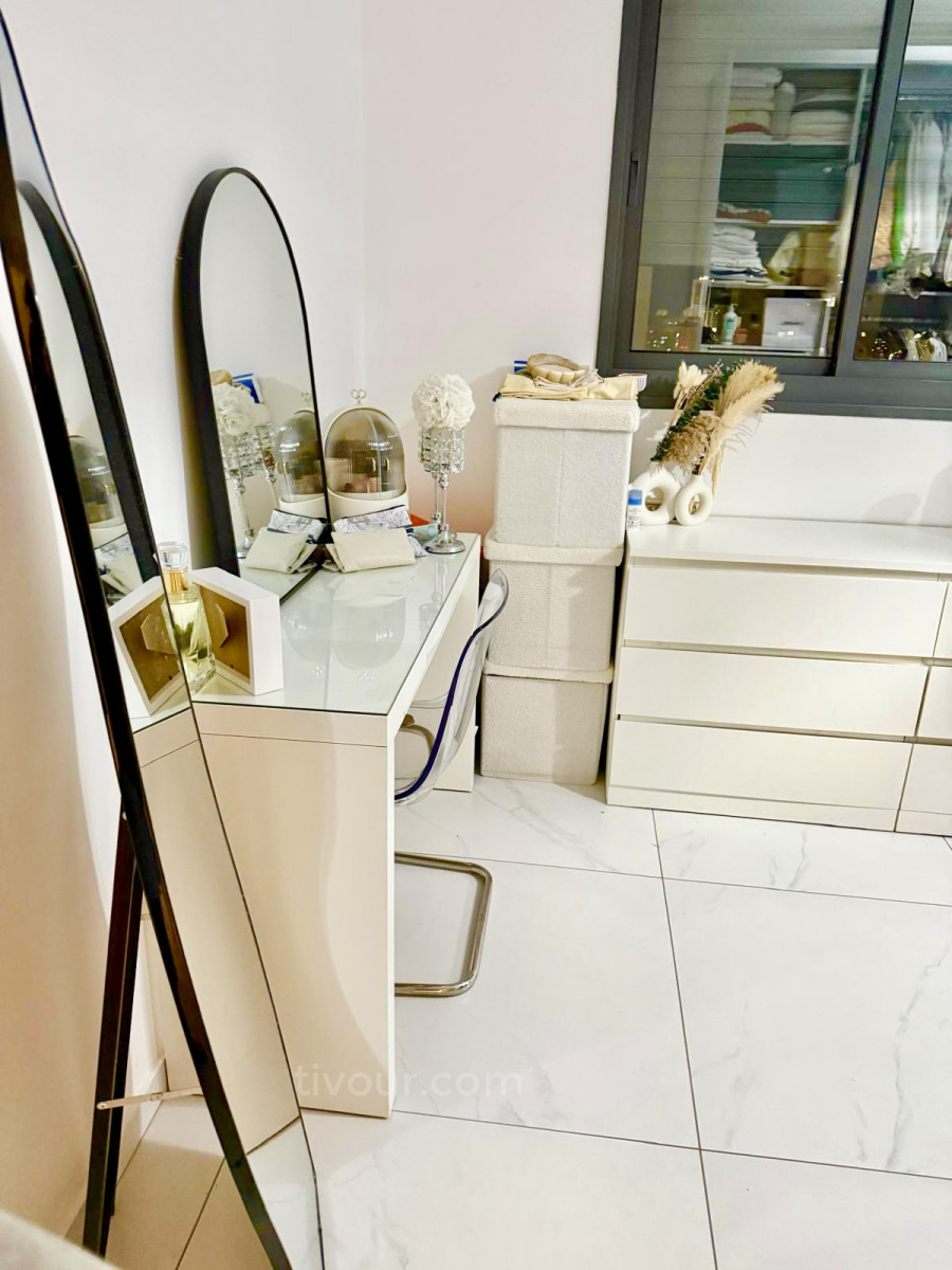 Apartamento 4 cômodos Ashdod Het 210-IBL-2110