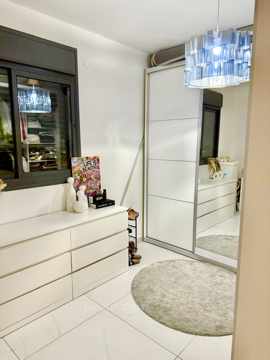 Apartamento 4 cômodos Ashdod Het 210-IBL-2110