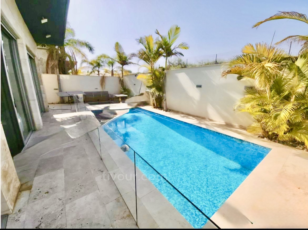 Casarão 6 cômodos Ashdod Yud Zayin 210-IBL-2122