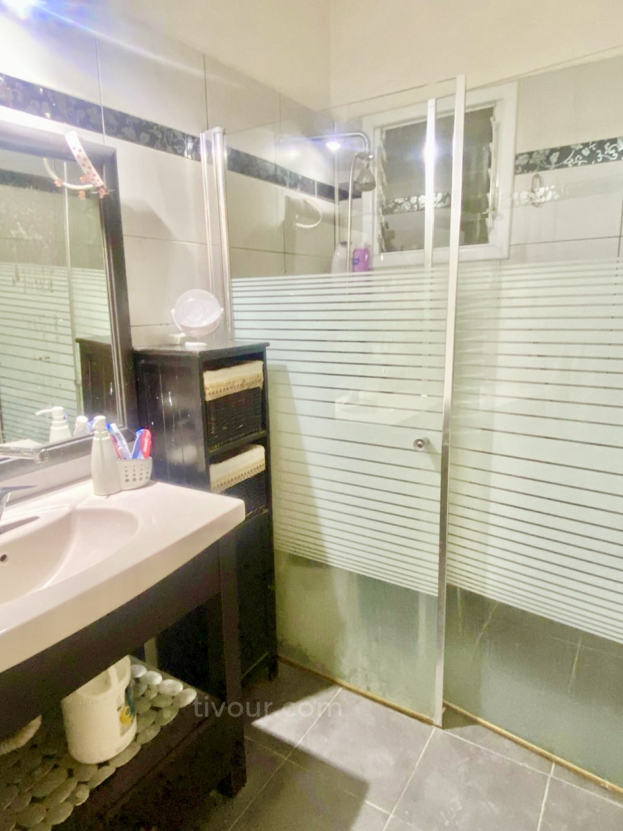 Apartamento 4 cômodos Ashdod City 210-IBL-2131