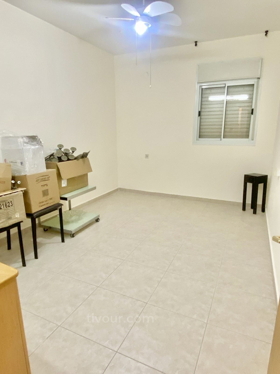 Apartamento 4 cômodos Ashdod City 210-IBL-2131