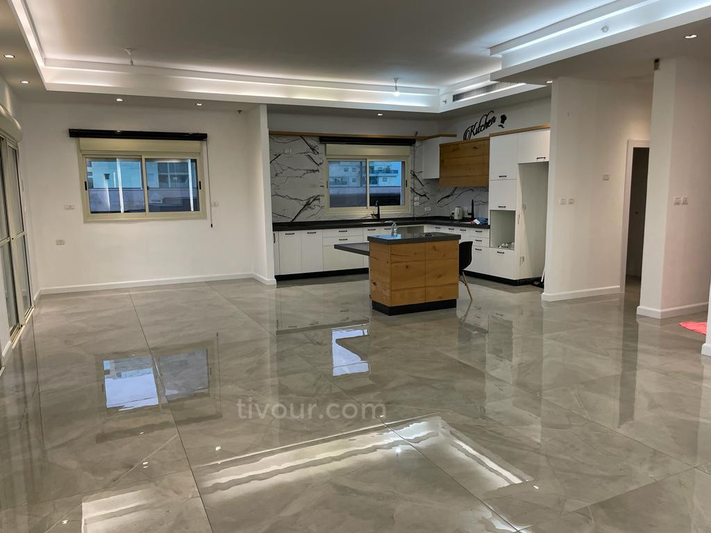 Cobertura 5 cômodos Ashdod Tet Zain 210-IBL-2133