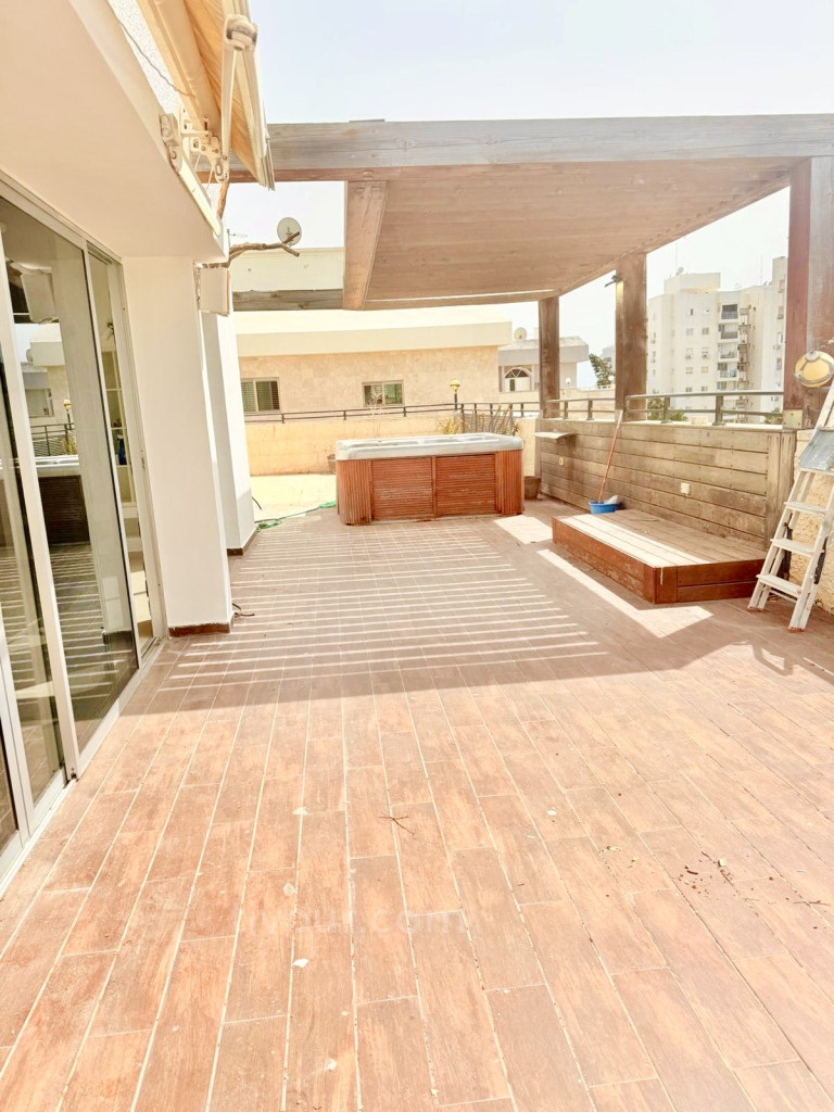 Cobertura 5 cômodos Ashdod Yud Alef 210-IBL-2134