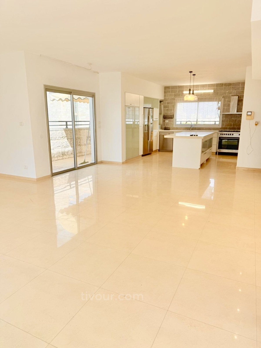 Cobertura 5 cômodos Ashdod Yud Alef 210-IBL-2134