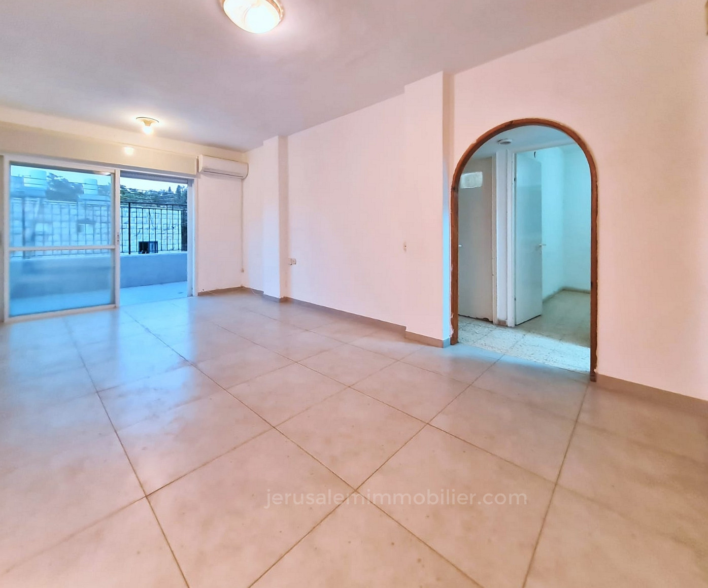 Apartamento 3.5 cômodos Jerusalém Saint Simon 226-IBL-1742