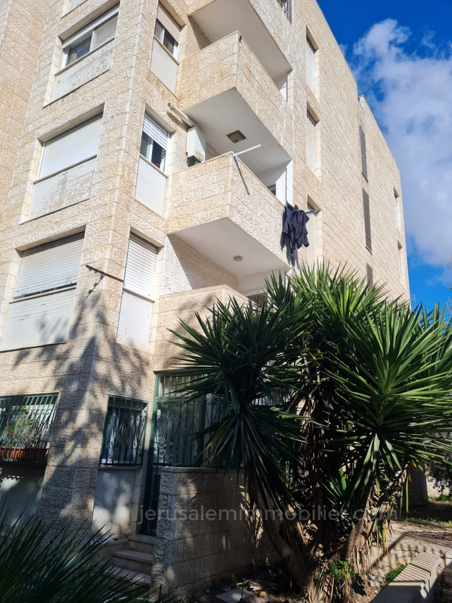 Apartamento 4 cômodos Jerusalém Baka 226-IBL-1774