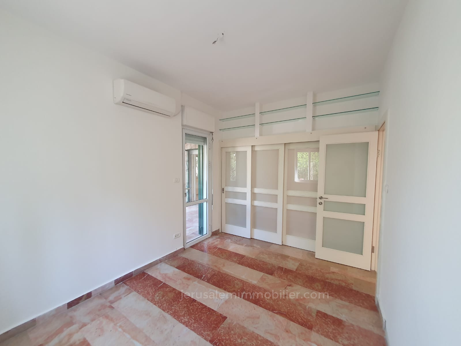 Apartamento 4 cômodos Jerusalém Katamon hayeshana 226-IBL-1783