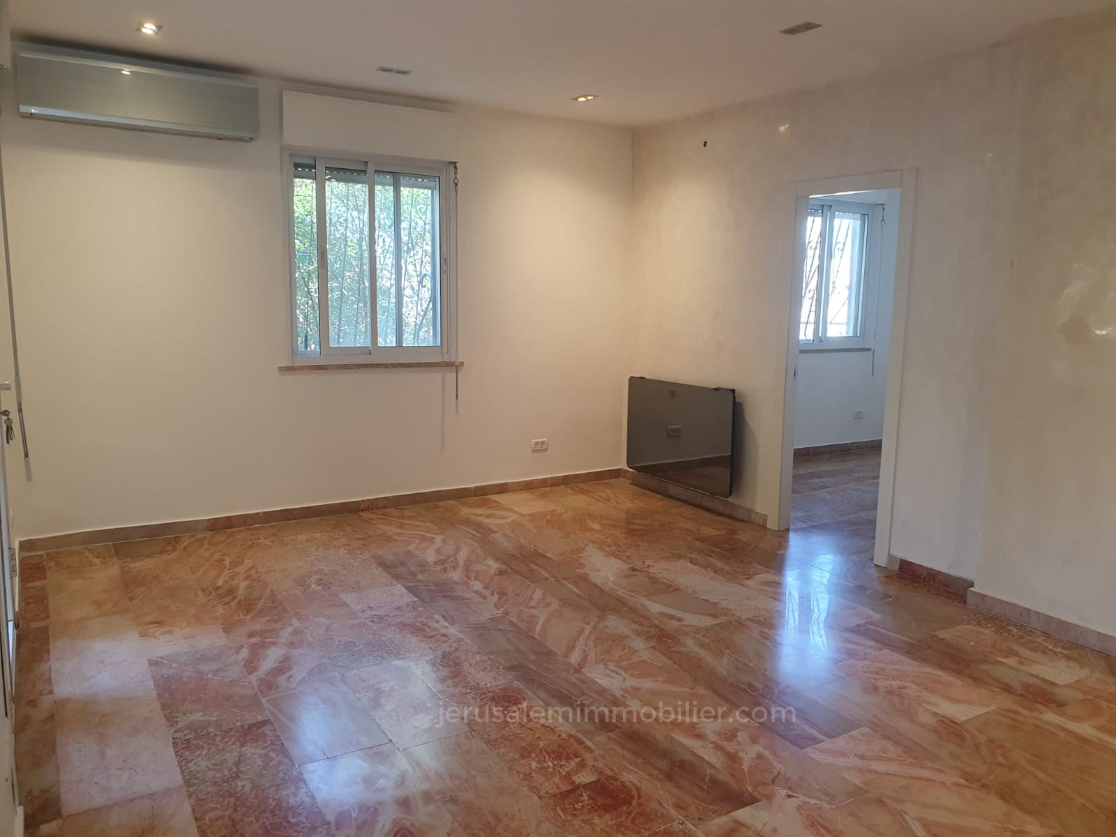 Apartamento 4 cômodos Jerusalém Katamon hayeshana 226-IBL-1783