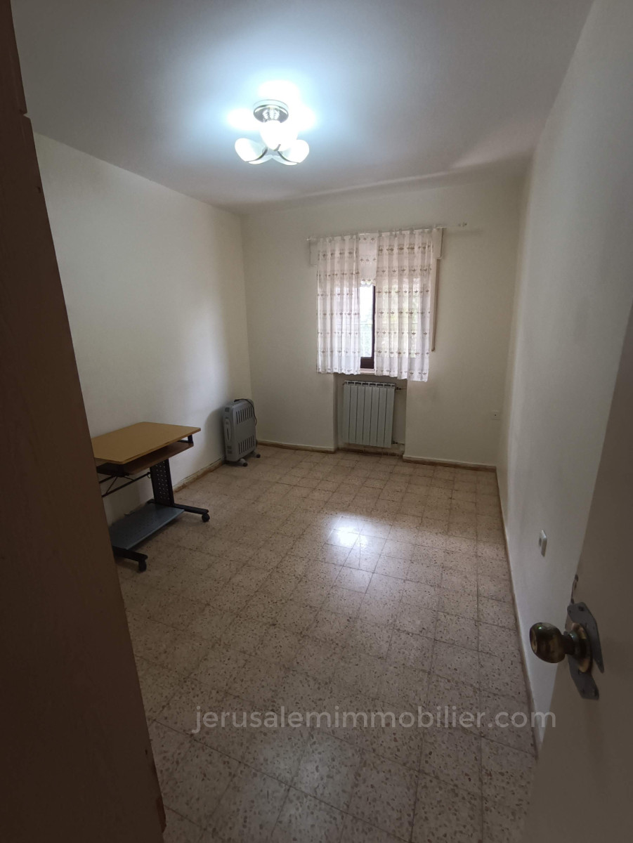 Apartamento 4 cômodos Jerusalém Rasko 226-IBL-1790
