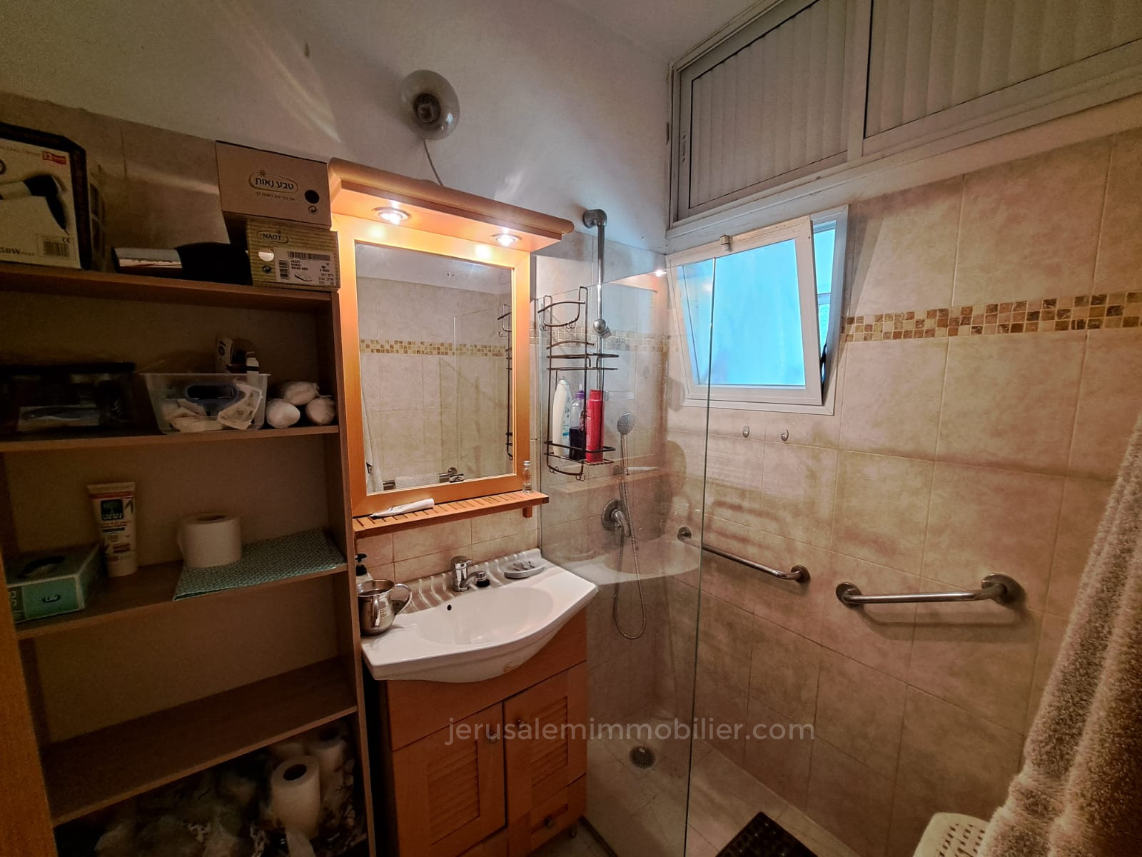 Apartamento 2 cômodos Jerusalém Moshava Germanit 226-IBL-1802