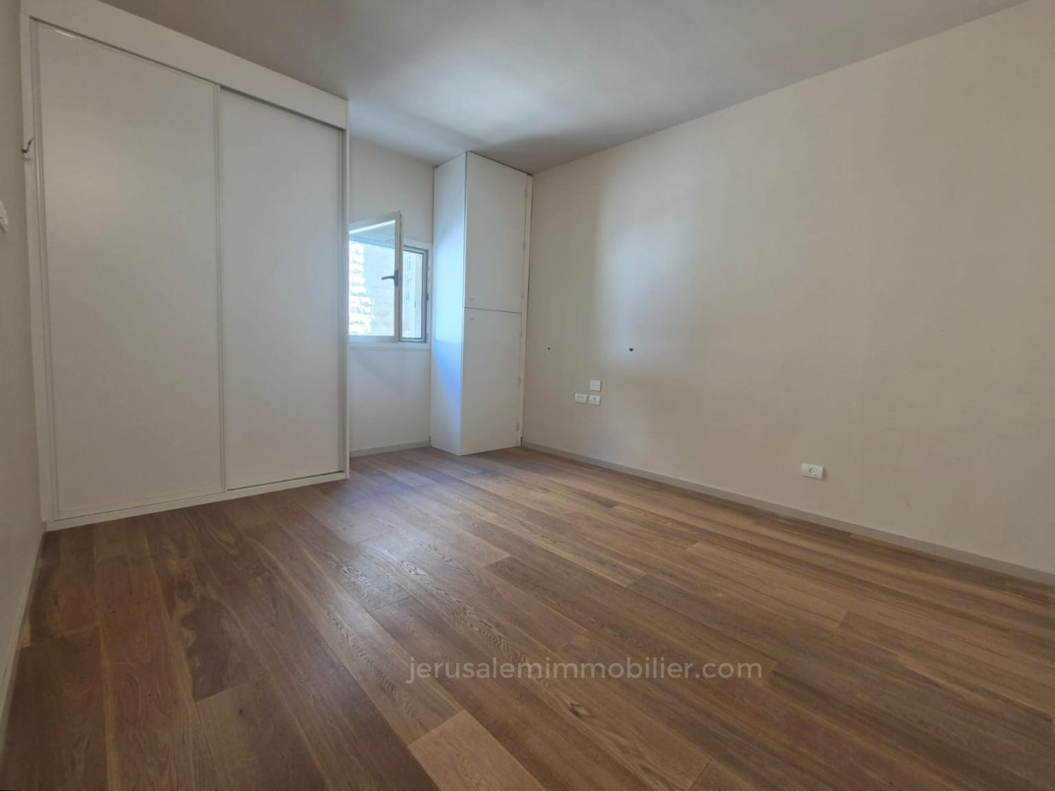 Apartamento 4 cômodos Jerusalém Rehavia 226-IBL-1885
