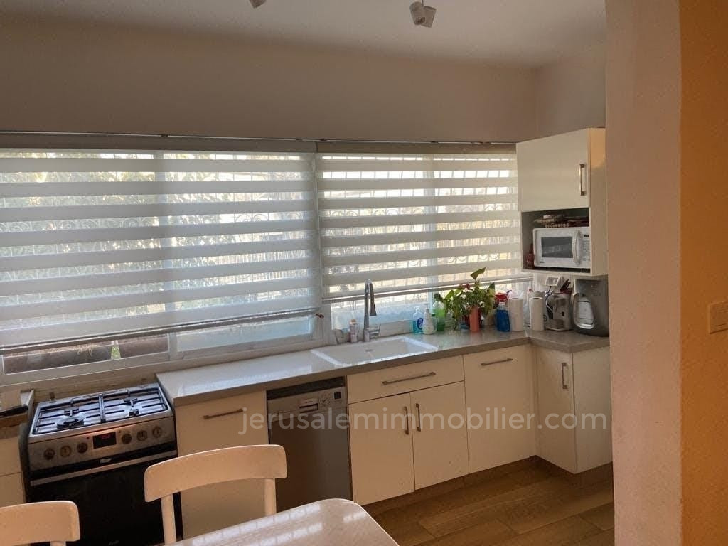 Apartamento 4 cômodos Jerusalém Bet Hakerem 226-IBL-1900