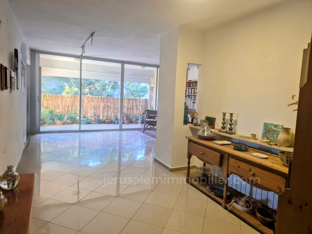 Apartamento 4.5 cômodos Jerusalém Katamon hayeshana 226-IBL-1910