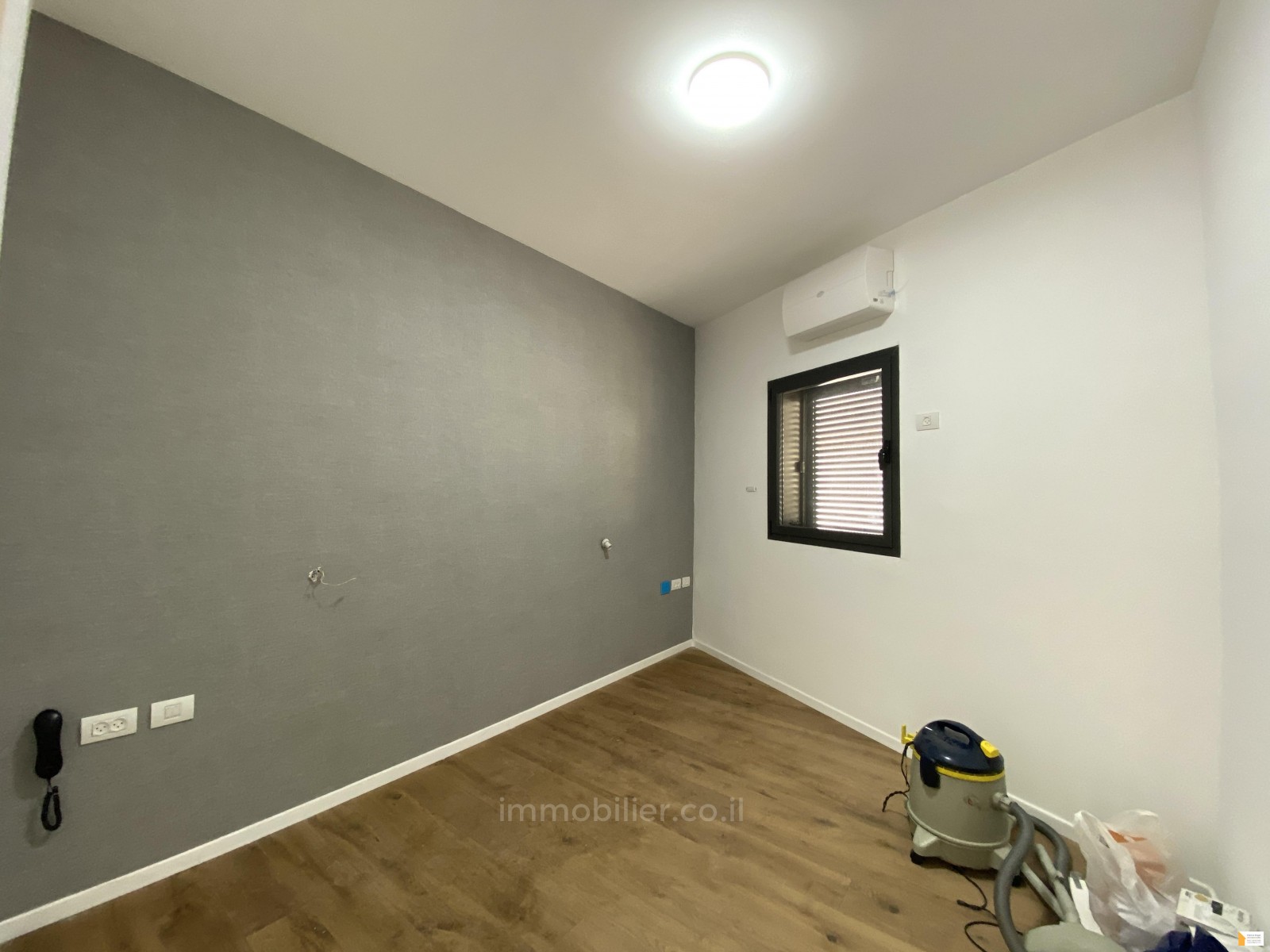 Apartamento 2 cômodos Tel Aviv Região marítima 232-IBL-3469