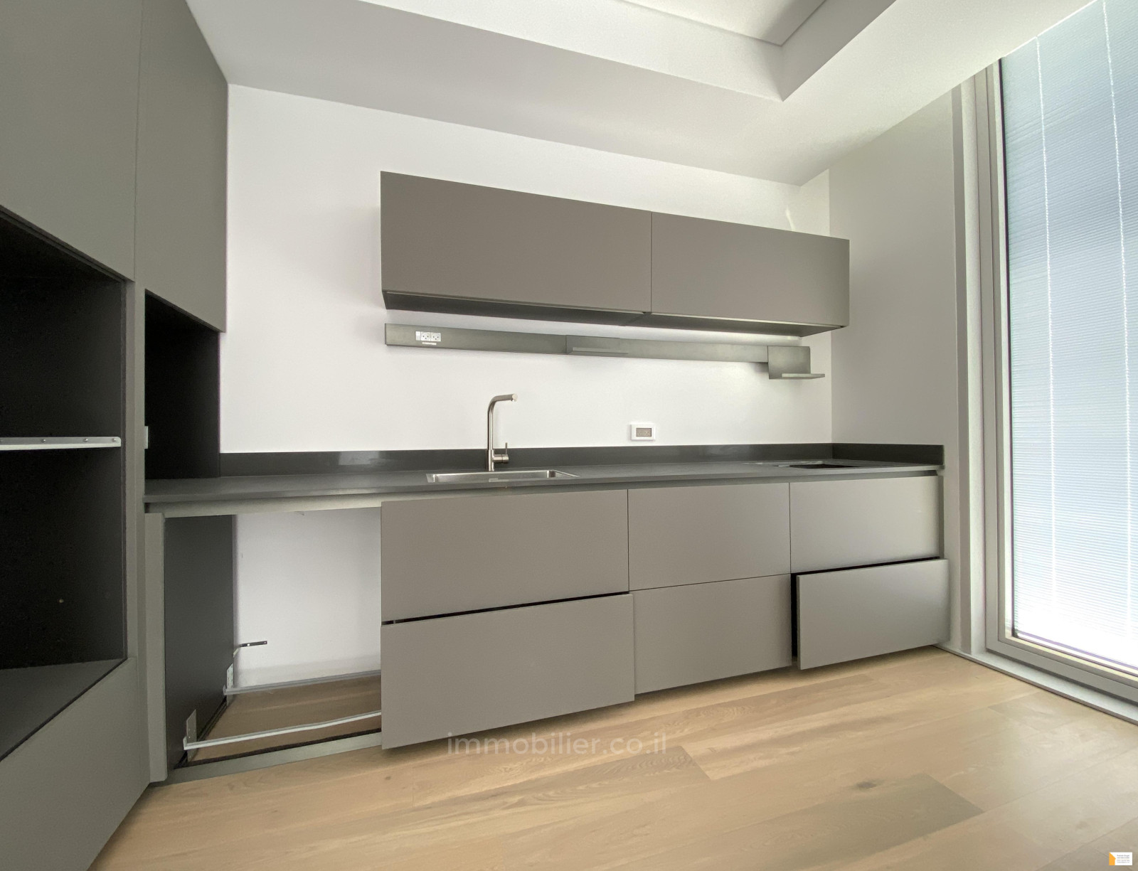 Apartamento 2 cômodos Tel Aviv Kikar Hamedina 232-IBL-3756