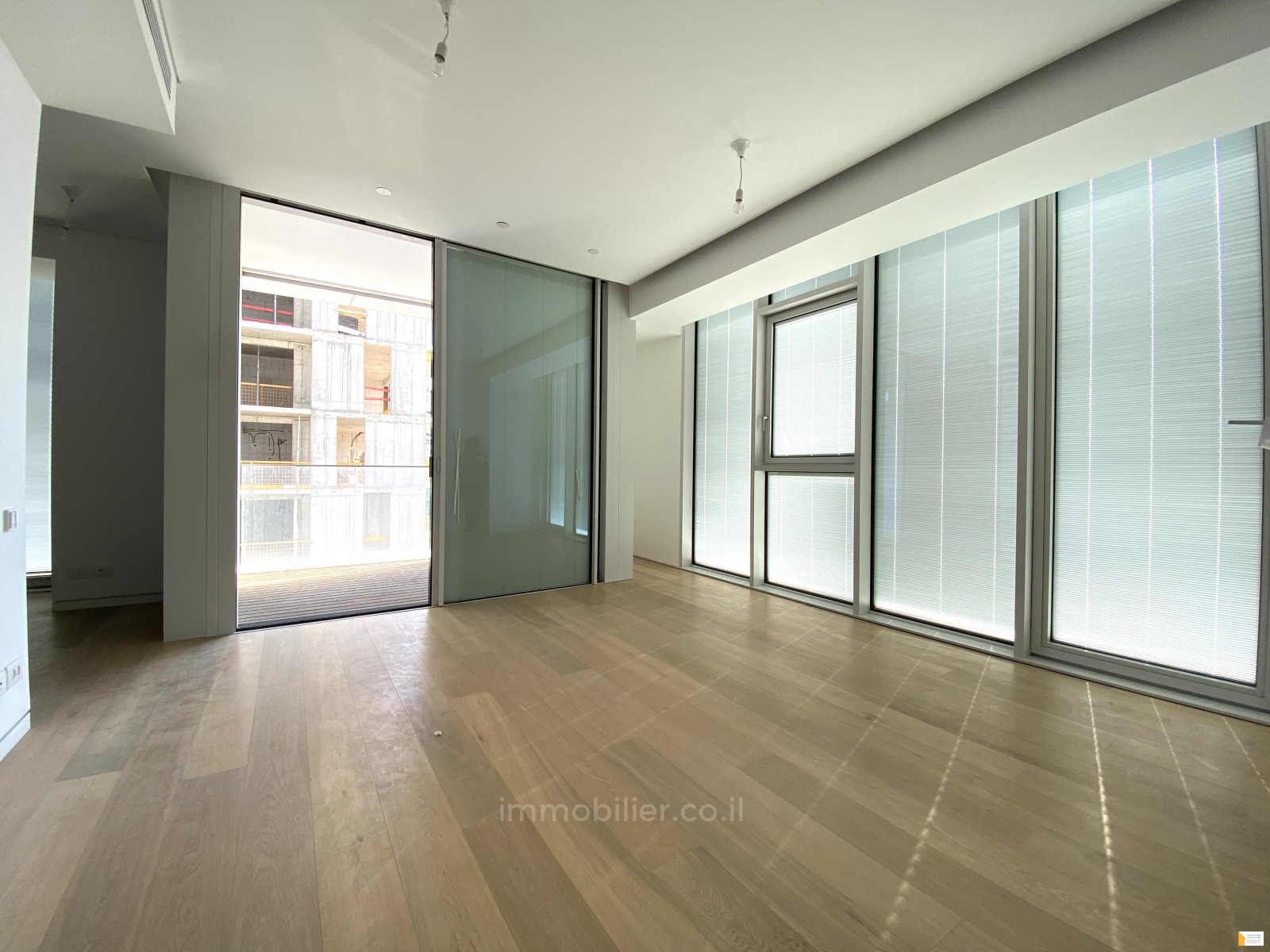 Apartamento 2 cômodos Tel Aviv Kikar Hamedina 232-IBL-3756