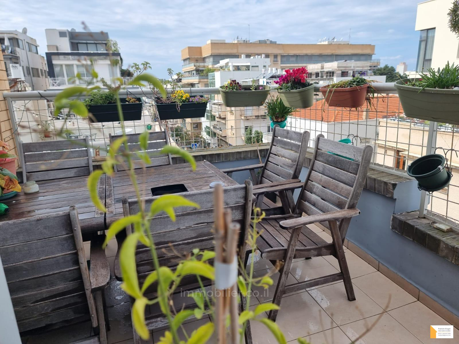 Apartamento 2.5 cômodos Tel Aviv Shenkin 232-IBL-3789