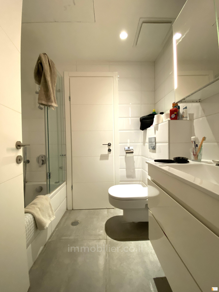 Apartamento 4 cômodos Tel Aviv Levontin 232-IBL-3806