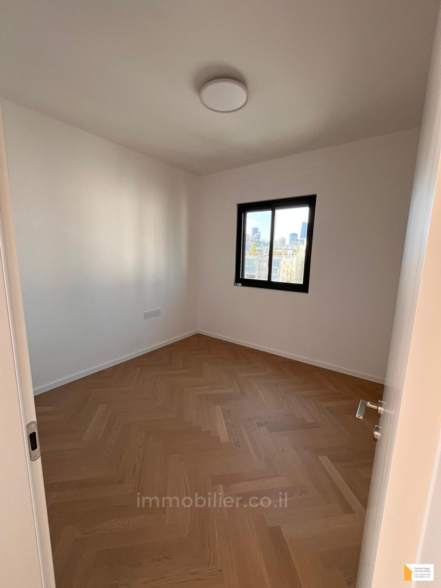 Apartamento 4 cômodos Tel Aviv Centro da cidade 232-IBL-3827