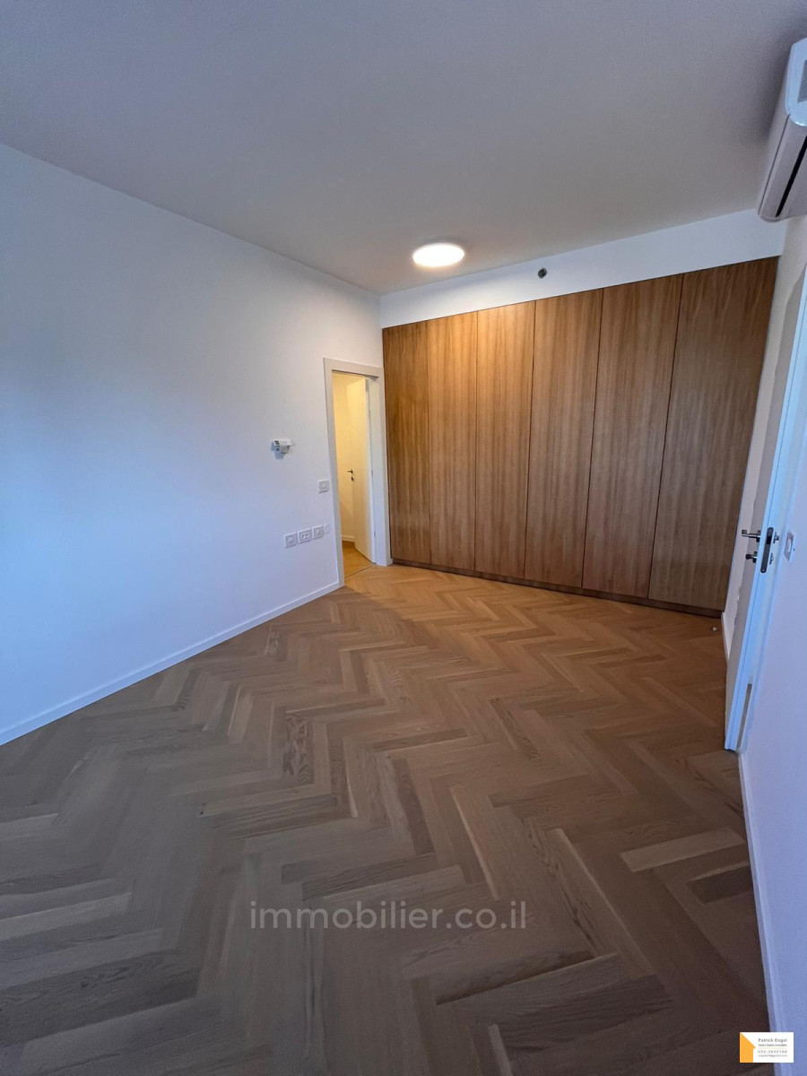 Apartamento 4 cômodos Tel Aviv Centro da cidade 232-IBL-3827