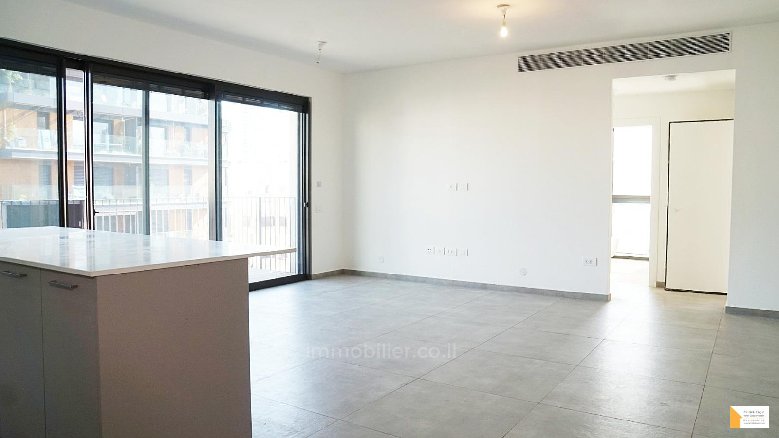 Apartamento 4 cômodos Tel Aviv Centro da cidade 232-IBL-3877