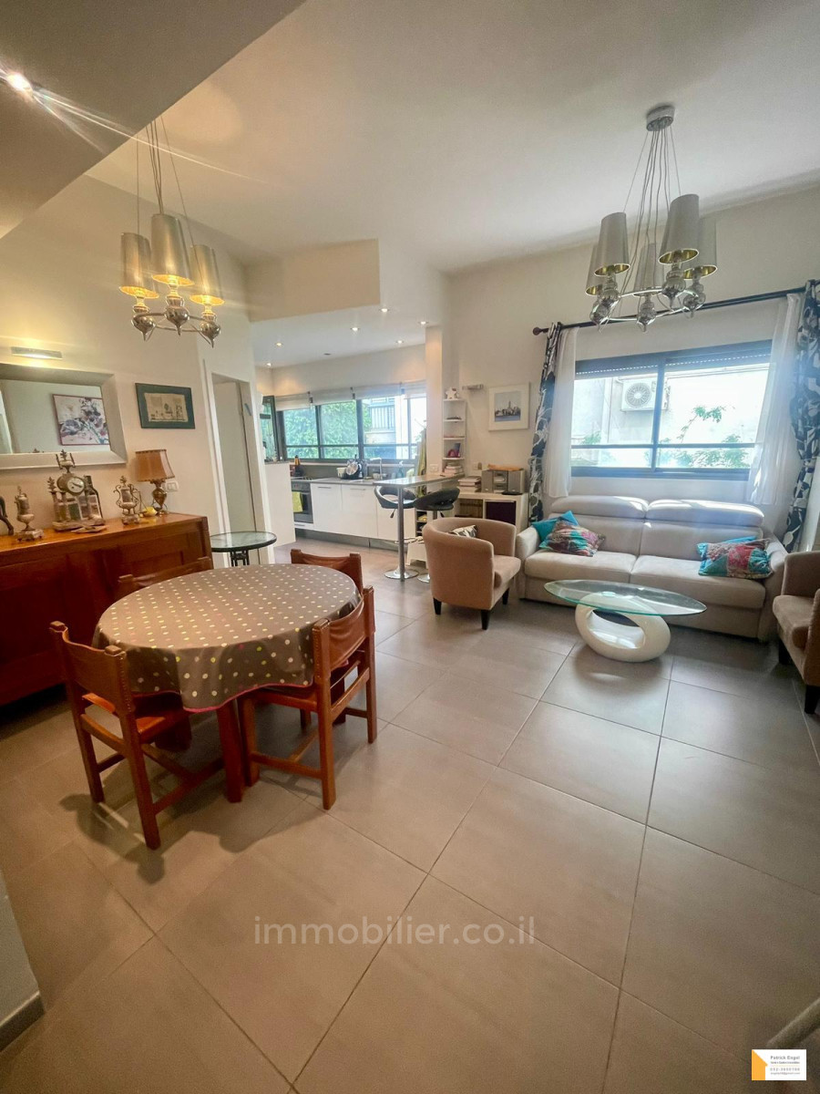 Apartamento 3 cômodos Tel Aviv Região marítima 232-IBL-3882